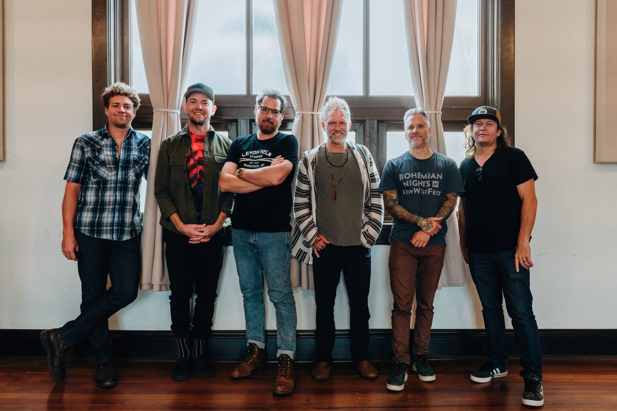 NEW ORLEANS!! The Infamous Stringdusters and @Anders_Osborne are gathering along the banks of the mighty Mississippi on April 27th at @HOBNOLA for some Jazz Fest late night magic. You are not going to want to miss this one so make sure to grab your tickets!