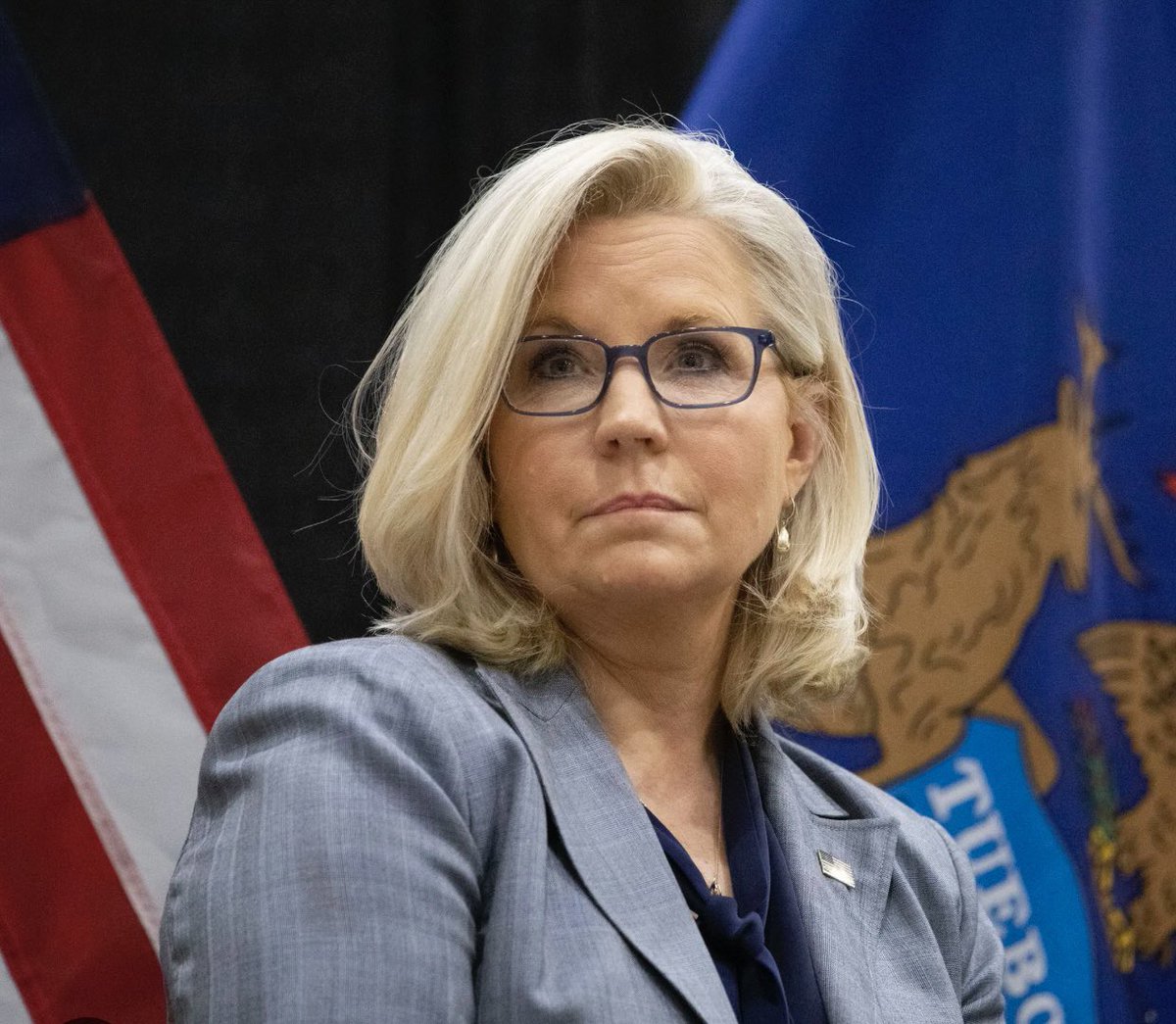 Liz Cheney tells her colleagues in the Republican Party “There will come a day when Donald Trump is gone, but your dishonor will remain."

Drop a 💙 and Repost if you agree with her! 

SOTU tonight 👍
Trump 2024 👎