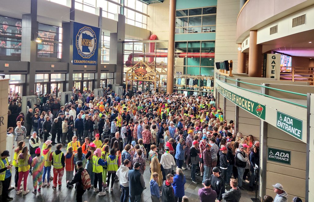 hlrule's tweet photo. This is Minnesota high school hockey fandom. https://t.co/zXpa3fDK7J