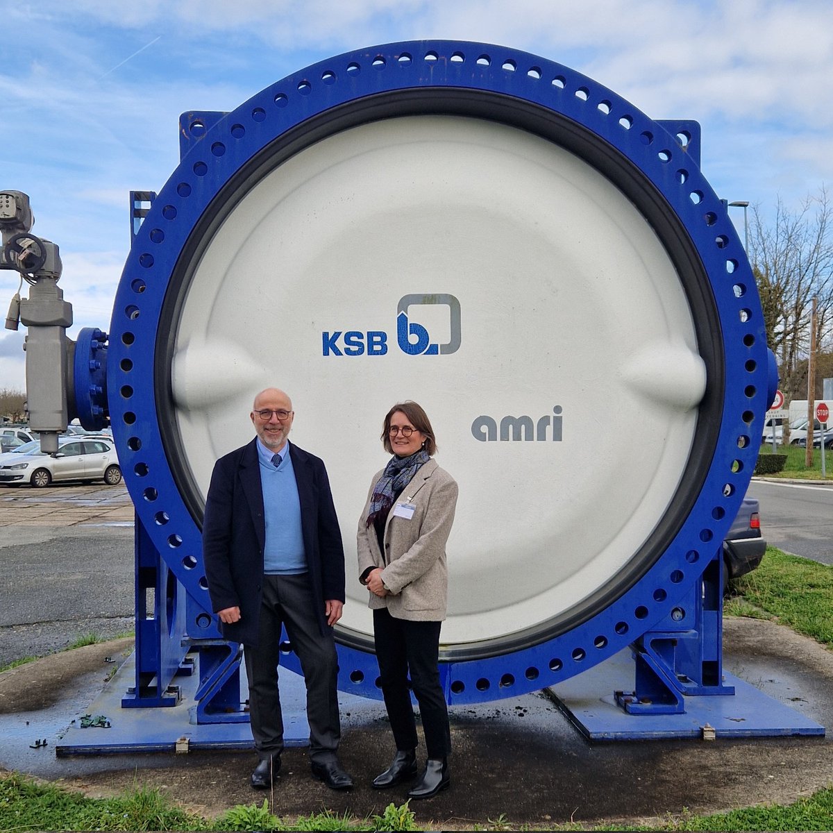 À La Roche-Chalais chez @KSBfrance, champion de la coopération industrielle 🇨🇵🇩🇪 : technologie de pointe et innovation pour le marché 🌎 - et 1er employeur en Dordogne ! Merci à l'équipe de direction pour cet aperçu inspirant ! <a href="/boris_lombard/">Boris Lombard</a> @ahk_frankreich <a href="/ADI_N_A/">ADI Nouvelle-Aquitaine</a>