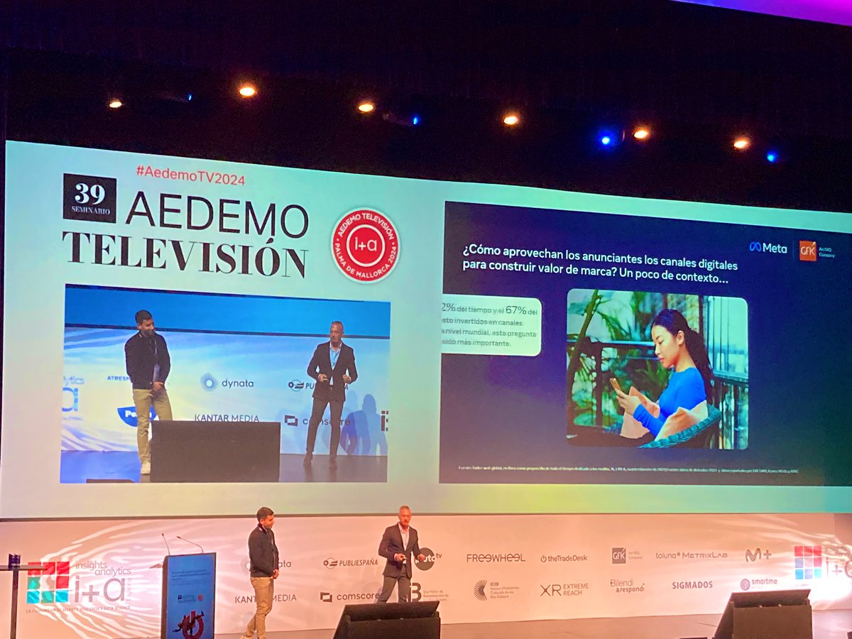 No #crossMedia no #Party !! Gracias a <a href="/alcalatrava/">Alfonso Calatrava</a> de <a href="/Meta/">Meta</a> y David Sánchez  de <a href="/GfK_Spain/">GfK España | Una empresa NielsenIQ (NIQ)</a> que  nos cuentan la fragmentación del #consumo de #contenidos #GfkDAM #aedemoTv2024 #Audiencias #Insights #Audiences