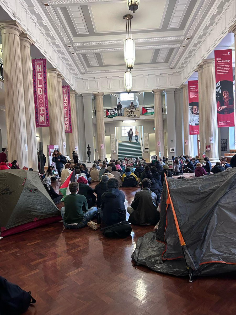 BREAKING NEWS! Students at the University of Leeds have just occupied the Parkinson Building indefinitely. Calling on university management to meet with them and negotiate following the release of their open letter last week, which is yet to be addressed by the uni