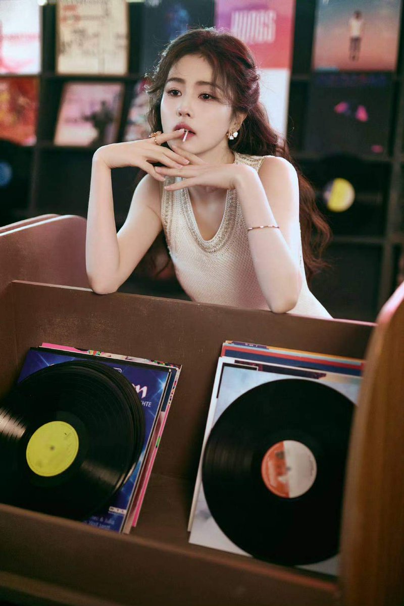 HninLwarEain's tweet photo. Bailu's information station Weibo💕
LuLu's photoshoot for V-Girl livestream event 🤍🦌

#白鹿 #Bailu https://t.co/ongcWNVmGG