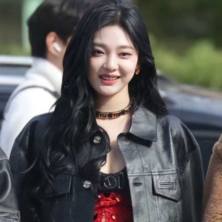 JJUNGKSHOOKT's tweet photo. hey i'm shannen  🇺🇸🇵🇭 

— she/they l not minor
— not new to #kpoptwt &amp; #stantwt 
— multi ; mostly enhypen, nct, bts, svt  &amp; twice
— lf interactive moots, all fandoms are welcome  

♡/↻ is highly appreciated, ty https://t.co/iuMKwIB0Wj