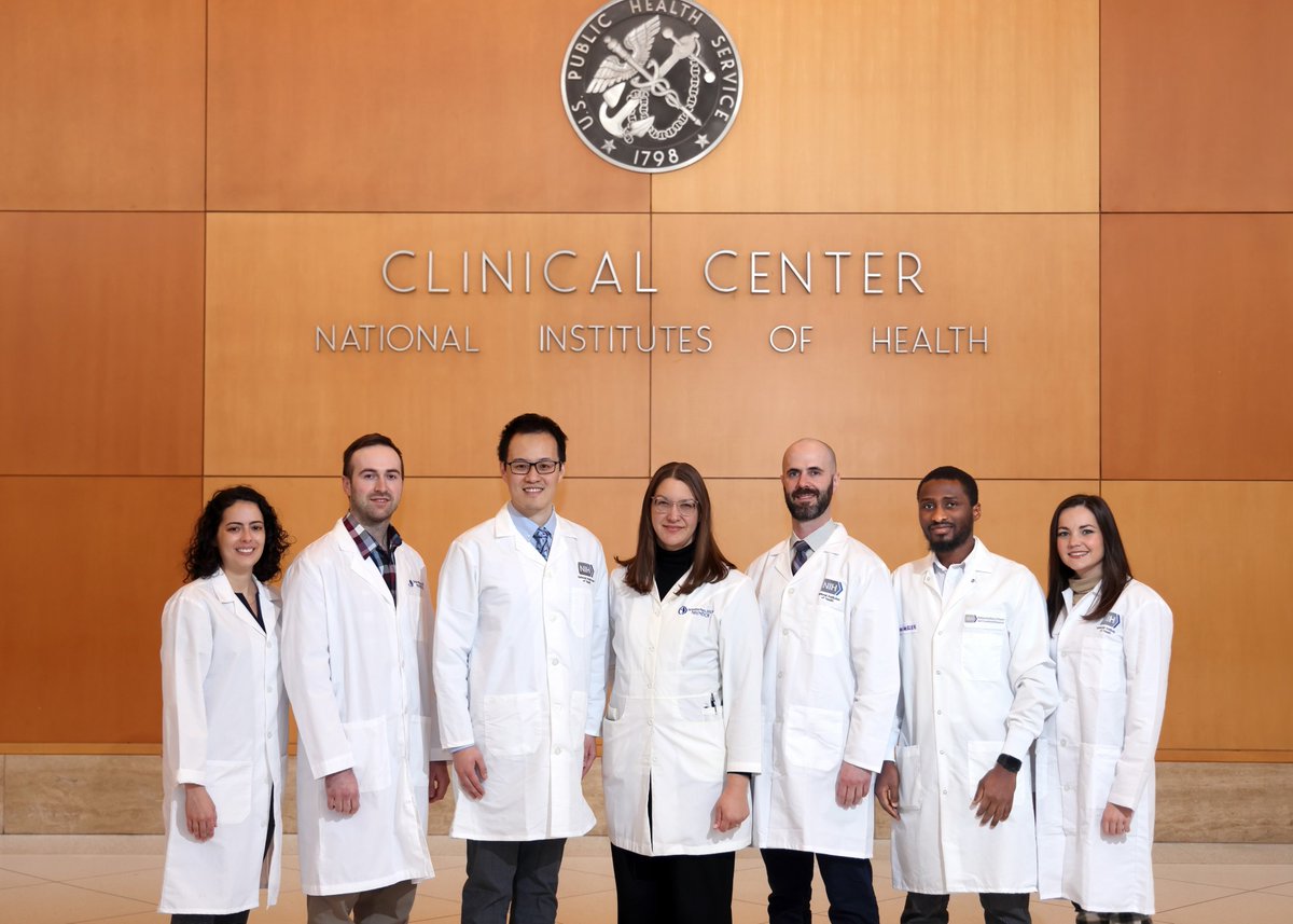 Just in from the @NIH: our very own #GatorDentist DMD/PhD #UFCD & @UFMedicine graduate Dr. Natalie Atyeo (far right), now a NIH clinical research fellow, alongside her colleagues in Bethesda at the @NIHClinicalCntr. Keep representing and making us proud, Dr. Atyeo! #GatorsAlways