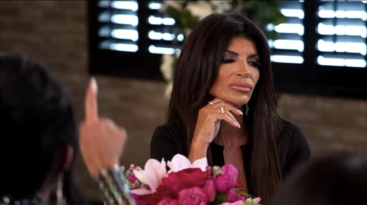 TBravoLifestyle's tweet photo. My goal this year is to be as unbothered as Teresa in this clip 😂😂 #RHONJ https://t.co/hpXUcLVEv7