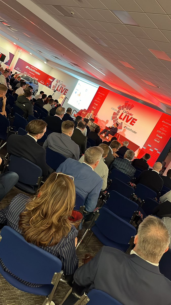 CarDealerMag's tweet photo. Our last session of the day and what a guest we have! @Google are on stage now at #CDLive https://t.co/sjZBxErkKg