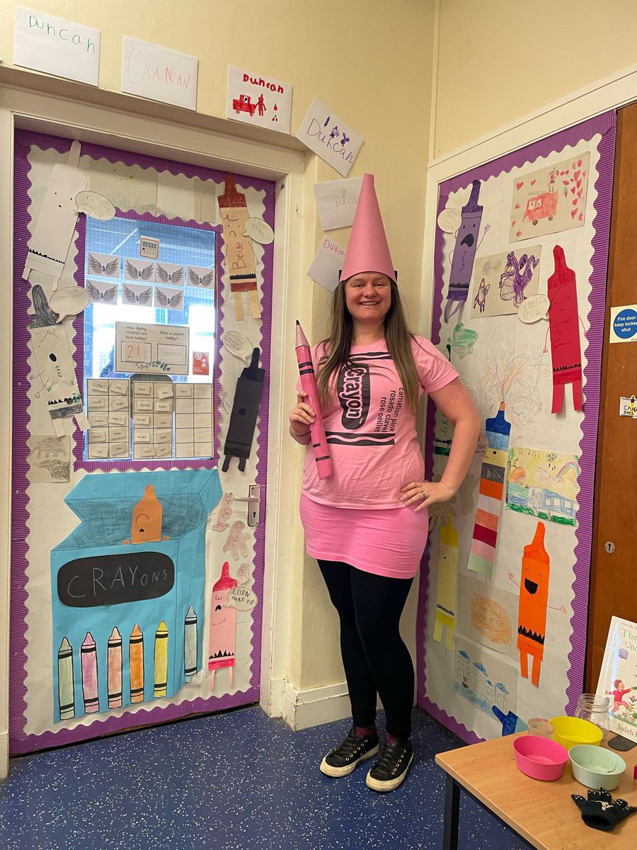 EagleshamPS's tweet photo. World Book Day fun! 📕 Linking our costumes with our classroom doors and learning contexts! #WorldBookDay #WorldBookDay2024 #EPSCreativity #TeamEPS #EPSLiteracy https://t.co/eCXEDUCyXp