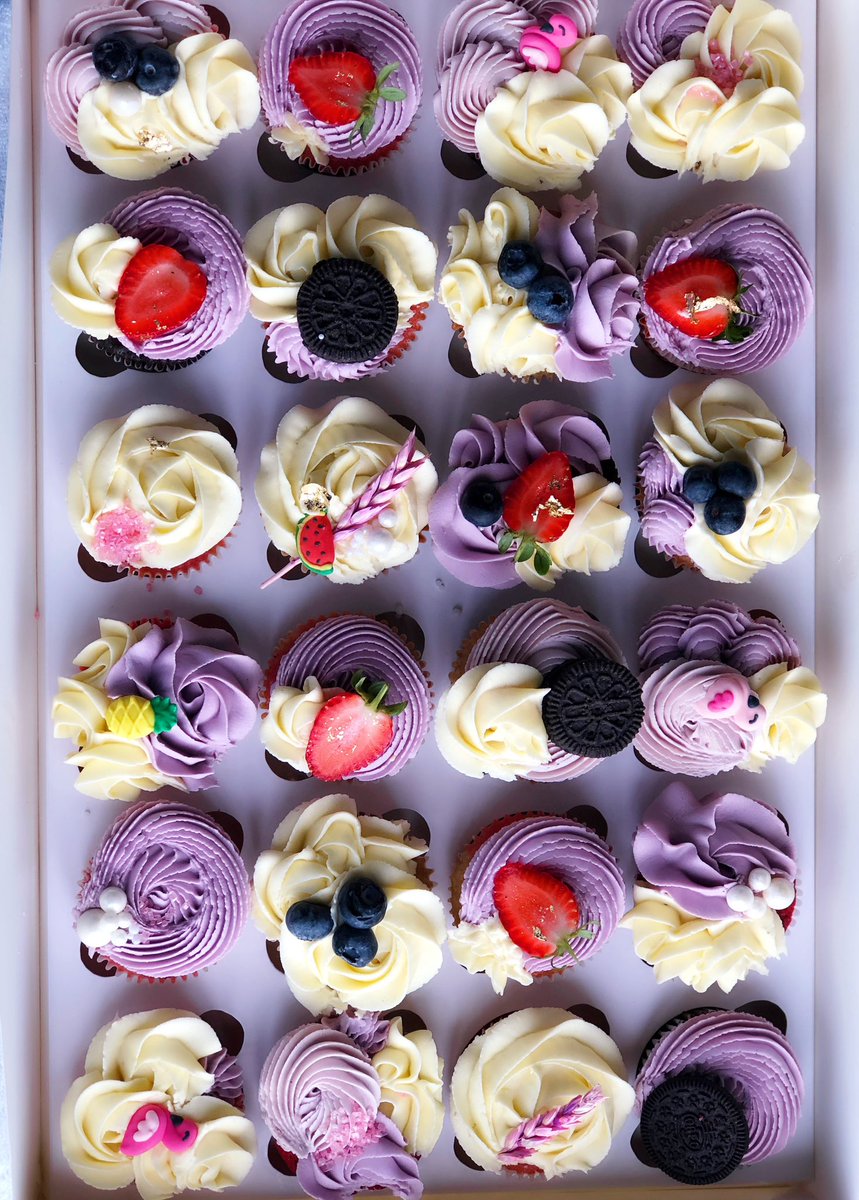 thegrandcandyb3's tweet photo. Purple Cupcakes! 😍💜
•
Box of 24 Cupcakes N34,500 (Pictured below)
Box of 12 cupcakes N18,000
Box of 6 Cupcakes N10,000
Box of 4 Cupcakes N8,000 ✨
•
Color can be modified to your preference. 
•
Send a DM or a WhatsApp Message for further inquires or to place your order ✨ https://t.co/GfBWuyBYhx