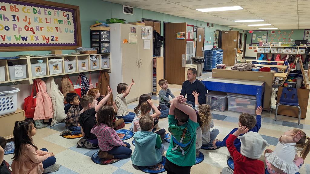 Lecturing the next generation today. They wanted dinosaurs, of course, but we found our way to soils and landscapes anyway.