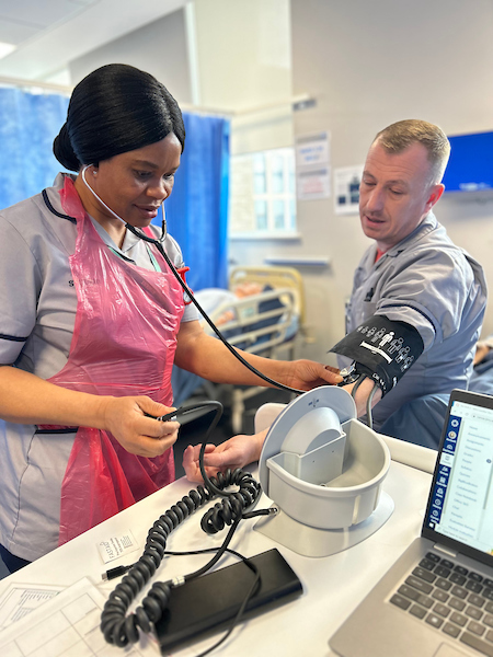 🤩Exciting news! We've just launched our new Nursing Associate Foundation Degree, with entry for this September. 32 UCAS points and GCSE Grade 4+ English and Maths 👉 tinyurl.com/2ku45by2 #NursingCareers #ApplytoUni2024