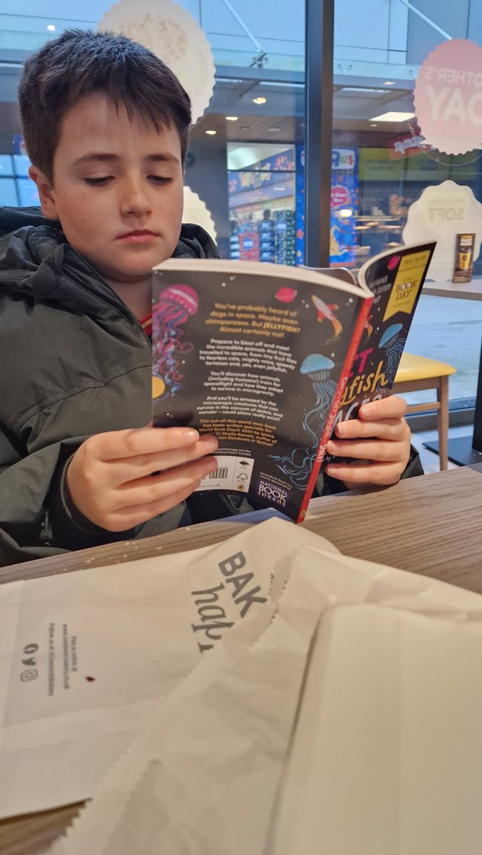 FAAPAOLA's tweet photo. #WorldBookDay2024 @BG_Foxes @BG_Owls https://t.co/2TjOVEO1db