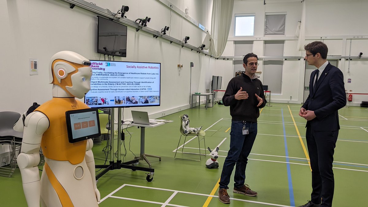 SHU_AWRC's tweet photo. It was a pleasure to welcome @tomhunt100 to @SHU_AWRC this afternoon to demonstrate just a few of the ways we are transforming lives with our physical activity-related research and innovation https://t.co/Yw4alQOqV6