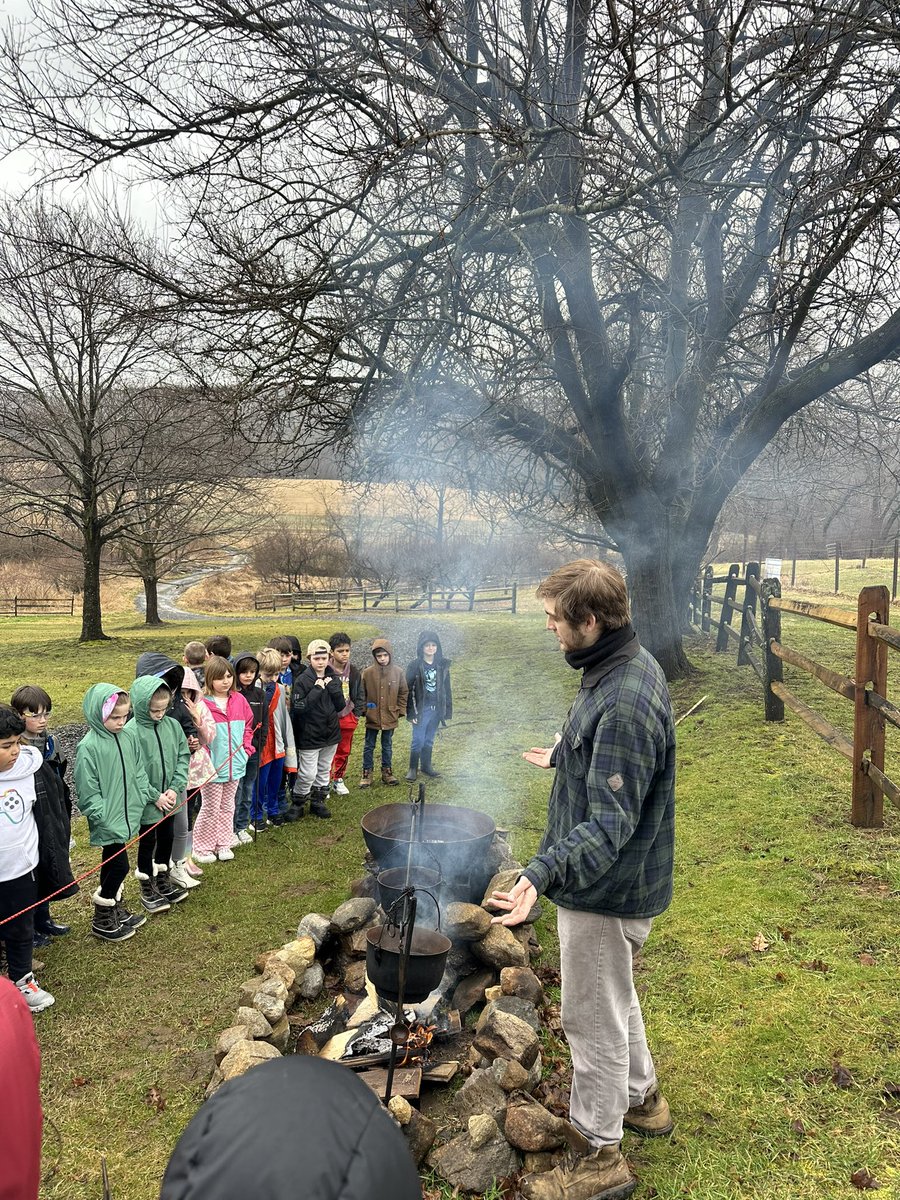 MrsArcano_SNIS's tweet photo. We had a great time at Sullivan Farm today. Our class learned about all about maple syrup. The best part was trying some! https://t.co/nSZmBUXrqX