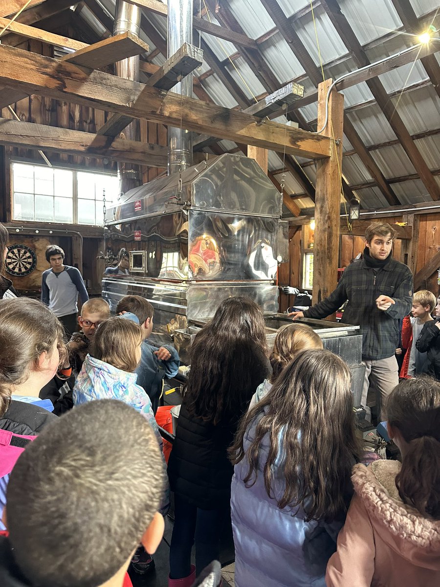 MrsArcano_SNIS's tweet photo. We had a great time at Sullivan Farm today. Our class learned about all about maple syrup. The best part was trying some! https://t.co/nSZmBUXrqX