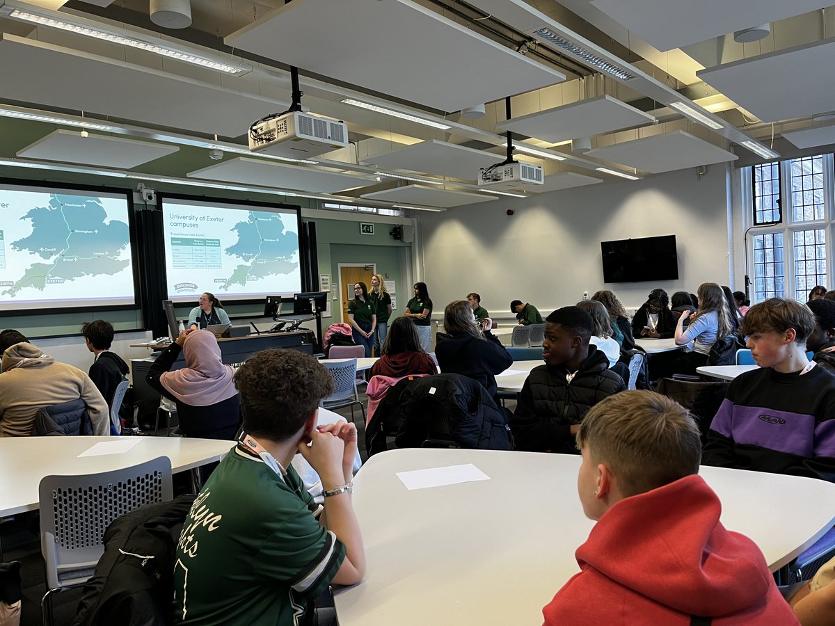 Year 10 pupils had an amazing time at @UniofExeter last week! They attended talks on life in university & making A Level subject choices for the future, as well as spending time exploring the campus & student facilities. Huge thanks to @Seren_Network for organising the visit!