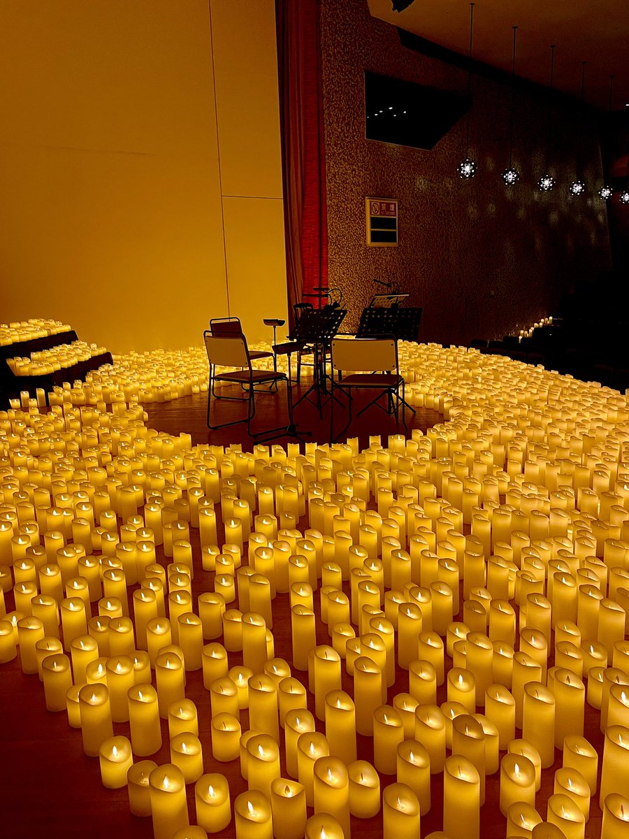 momoviolin's tweet photo. candle lightコンサートにB.S.Q.で出演させて頂きました🕯️✨とても幻想的で素敵な空間…✨
1日2公演別プログラムはなかなか痺れましたが、とても充実した1日でした！🌟
また3/23にも出演させて頂きます！頑張る💪

#キャンドルライトコンサート
#candlelightconcert https://t.co/aNaRkMo2wn