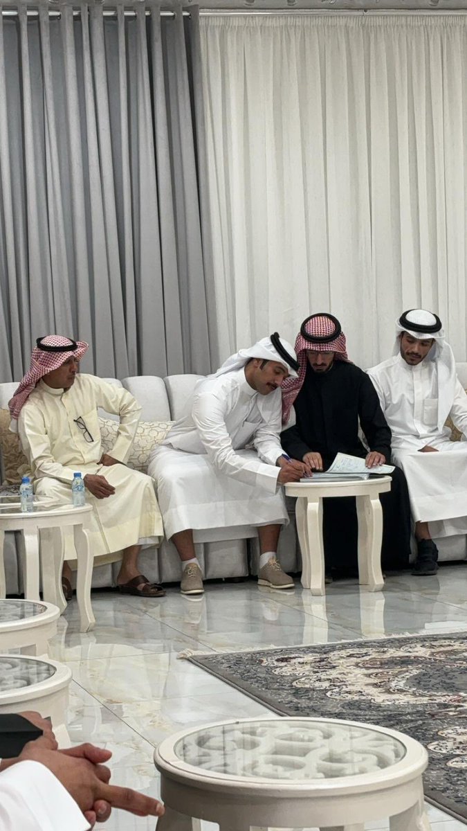 ﴿ وَمِنْ آيَاتِهِ أَنْ خَلَقَ لَكُم مِّنْ أَنفُسِكُمْ أَزْوَاجًا ﴾

 الحمدلله الذي بنعمته تتم الصالحات 
    " تم بحمد الله تعالى وفضله "
               عـقـد قـران انا واخي 

سائلين من المولى عز وجل التوفيق