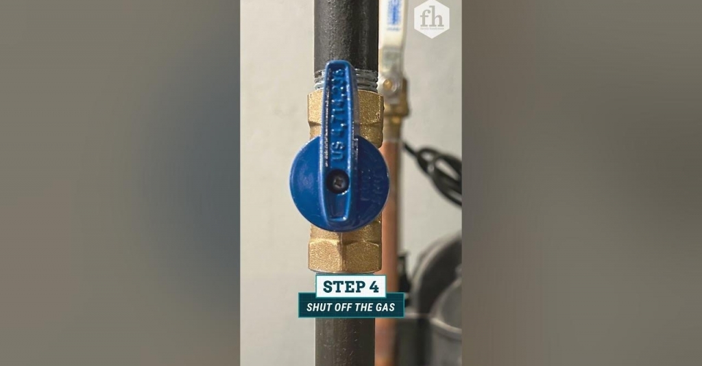 How To Turn On or Reset a Gas Water Heater #Shorts #WaterHeater #Tips #HomeownerTips youtube.com/watch?v=DONcFq…