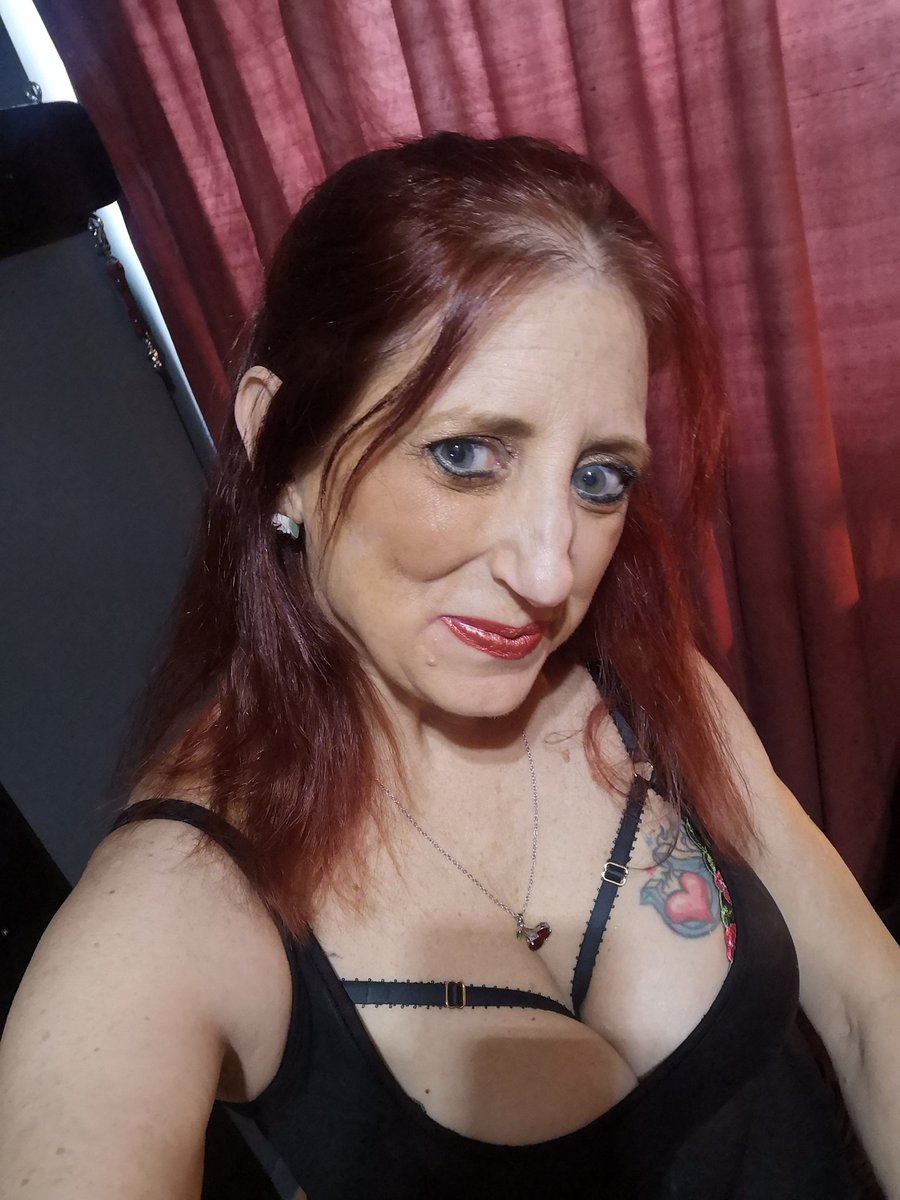 CLeatherchaps's tweet photo. Happy Thursday Everyone!
Be sure to check out everything I do in the world of BDSM!
New shows every week on YouTube and Spotify Every Week!
@Cherry Leatherchaps
#prodominatrix #bdsmeducator #experiencecounts https://t.co/cCf7uqqxCN