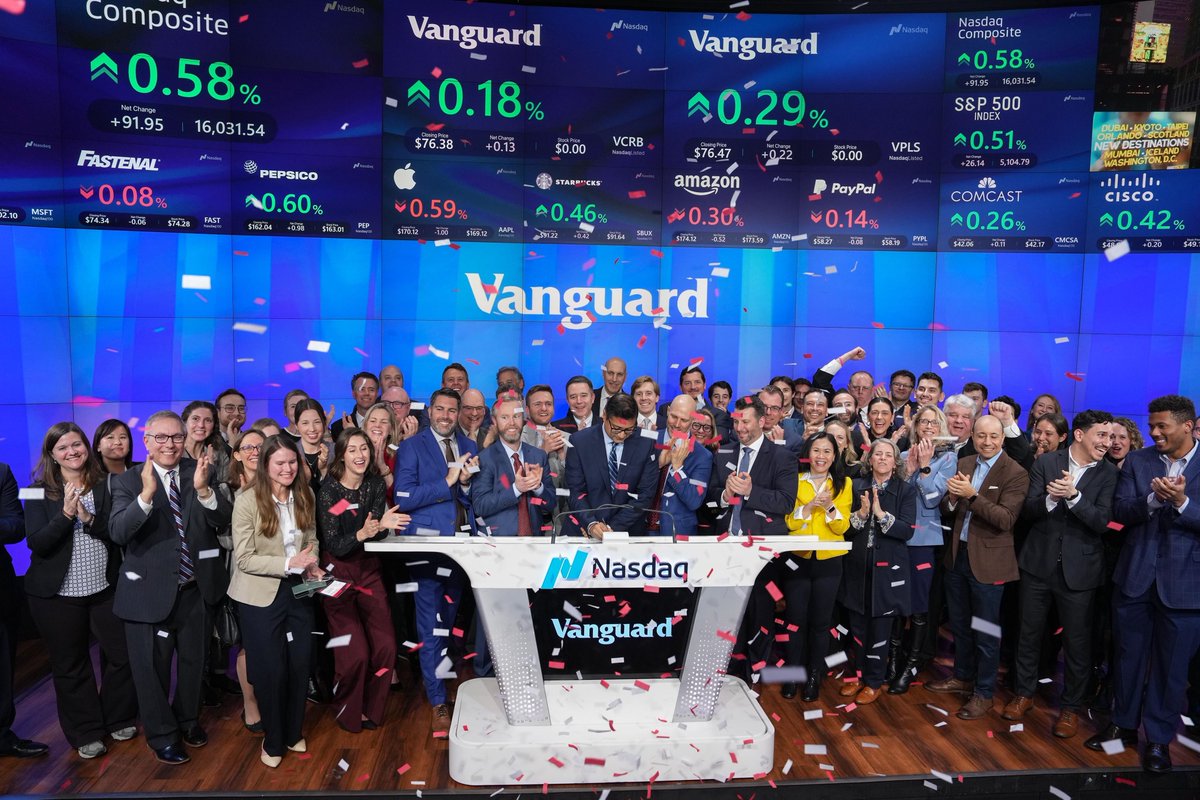 Vanguard_Group's tweet photo. Vanguard crew ring the closing bell at @Nasdaq in celebration of our two new Active Bond ETF additions: Vanguard Core-Plus (VPLS) and Vanguard Core Bond ETF (VCRB).

More on our expanded ETF lineup: https://t.co/VWvJ5Xg2Rx

#ETFs #ActiveETFs #ActiveFixedIncomeETFs #Vanguard https://t.co/I1GMyli4Uw