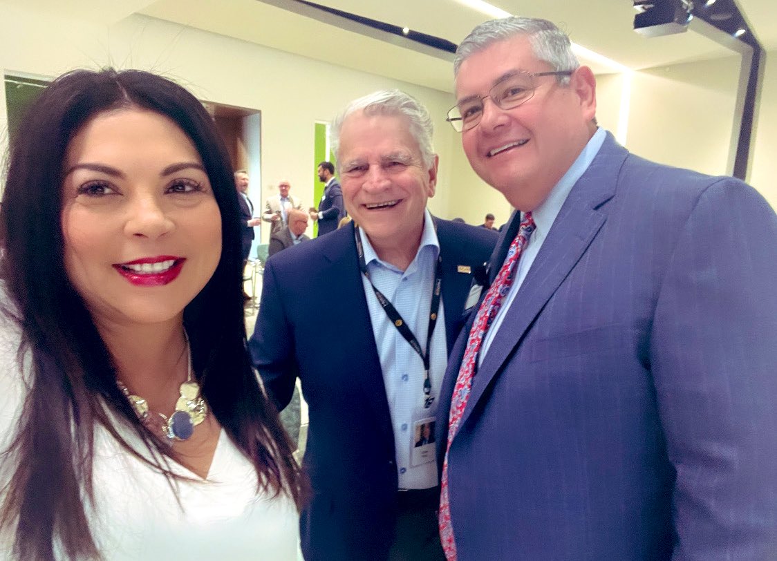 DianaBFigueroa (@dianabfigueroa_) on Twitter photo Good to see two of my mentor friends/former colleagues — Chairman Vince Roig and <a href="/RDPhD2001/">Richard Daniel</a> at the <a href="/HeliosEdFnd/">Helios Education Foundation</a> and <a href="/phxbizjournal/">Phoenix Business Journal</a> “Homegrown Building Arizona’s Economy from within” — Thank you to ASU & Helios Decision Center for leading this work in workforce development. Good to see two of my mentor friends/former colleagues — Chairman Vince Roig and <a href="/RDPhD2001/">Richard Daniel</a> at the <a href="/HeliosEdFnd/">Helios Education Foundation</a> and <a href="/phxbizjournal/">Phoenix Business Journal</a> “Homegrown Building Arizona’s Economy from within” — Thank you to ASU & Helios Decision Center for leading this work in workforce development.