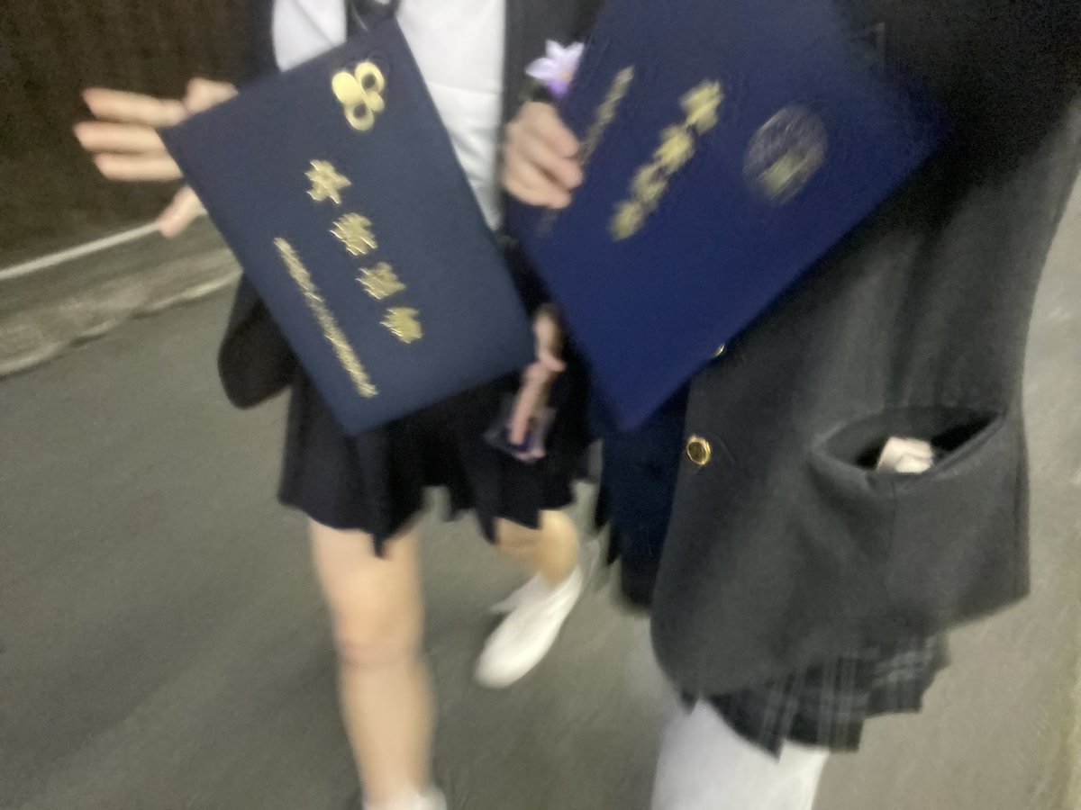 無事高校卒業できました❕🥹
撮りたかったシビックとのツーショも撮れたし卒業記念で初パーマもかけちゃいました✌🏻✨