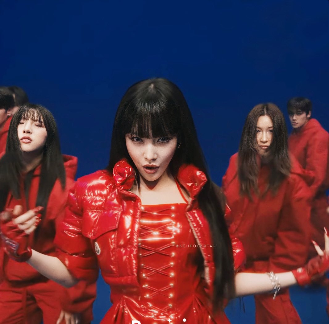 KCHROCKSTAR's tweet photo. Are you ready?  

#CHUNGHA #청하
#EENIE_MEENIE #ImReady
#MOREVISION https://t.co/G45m2CEaJD