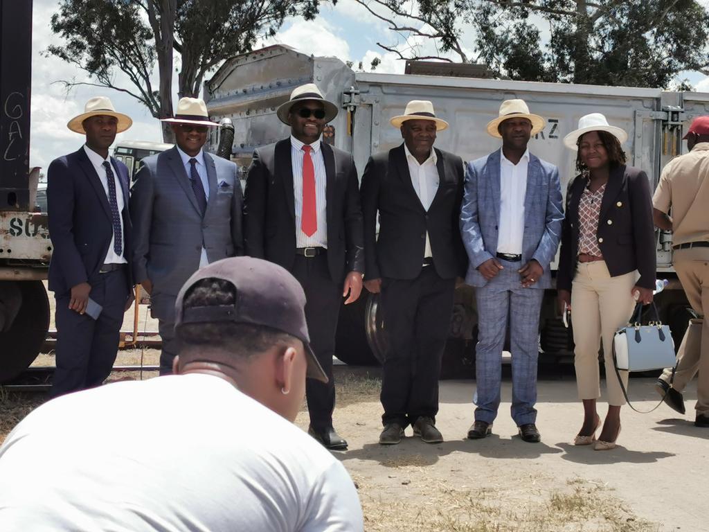 TechnoMagZw's tweet photo. The Dark Fibre Africa team at  the Somabula fibre launch https://t.co/OWTMM36Kx9
