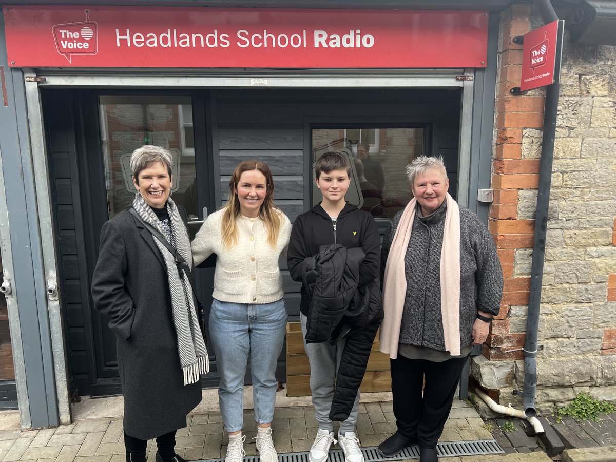 Being interviewed today by student radio announcer at Headlands. He asked the best questions including “how do you want to be remembered for your work?” “Do you need to be ruthless at the focus stage in the spiral?” How would you answer? ⁦<a href="/noiie_bc/">NOIIE</a>⁩ ⁦<a href="/kaser_linda/">linda kaser</a>⁩