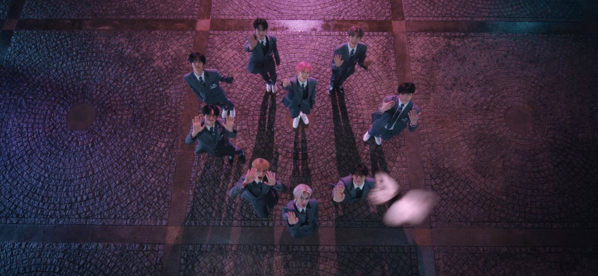 유라유라 모든게 이쁜거 인정

한국곡이 별로인거 인정

팬콘 일본? 짜증나지만 인정

일본 데뷔? 개빡치지만 인정

웨이크원이 우리 배신한거? 인정

유라유라 한국버전 안주는거? 개쌉 절대 노인정.

✨새겨들어라 웨이크원아 ^^*✨