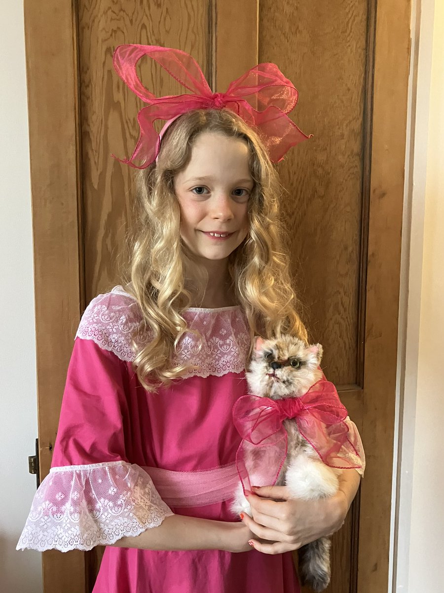 windowpane_moon's tweet photo. SW dressed as Cruel Clarissa for #WorldBookDay, one of @davidwalliams Worst Children https://t.co/XC52VylD34