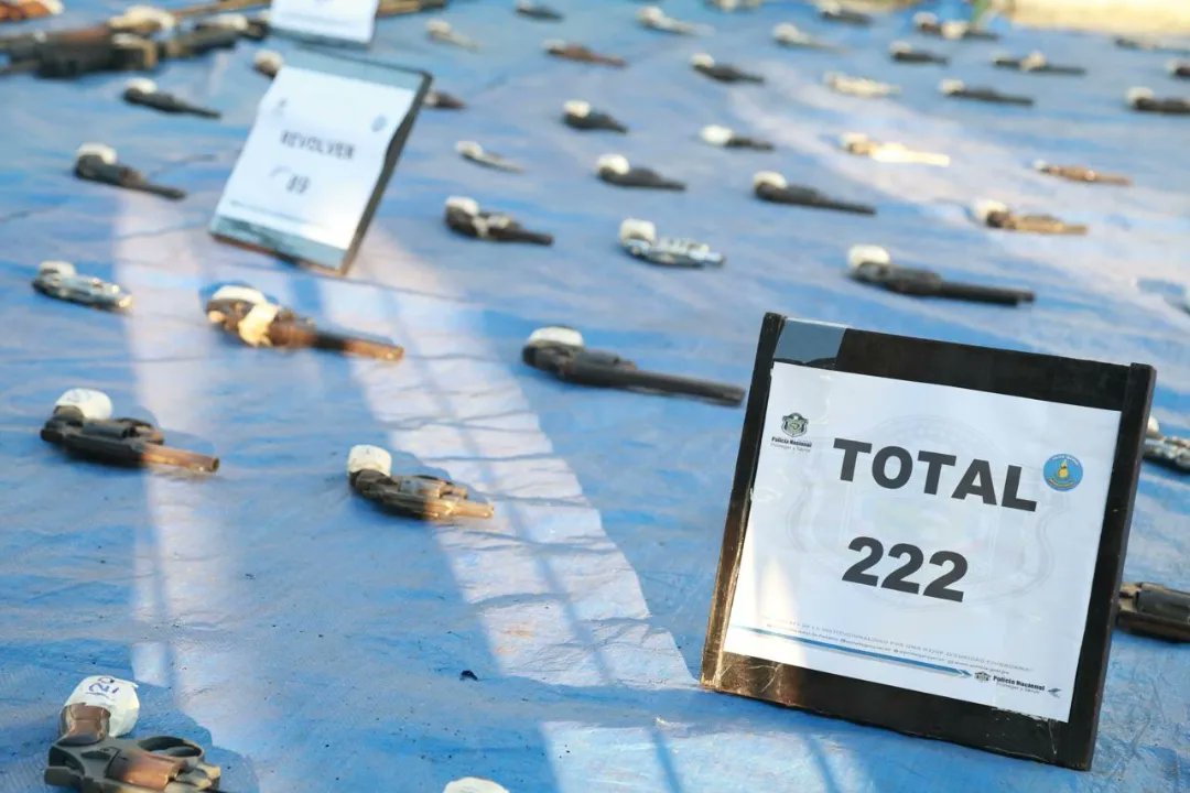 Mef_Pma's tweet photo. Un total de 222 armas de fuego y 33,672 municiones de diversos calibres, fueron destruidas en la Ceremonia No. 45 en la sede de la Policía Nacional de Ancón, labor conjunta de los estamentos de seguridad para salvaguardar la vida de los panameños. https://t.co/TvyYrRKanh