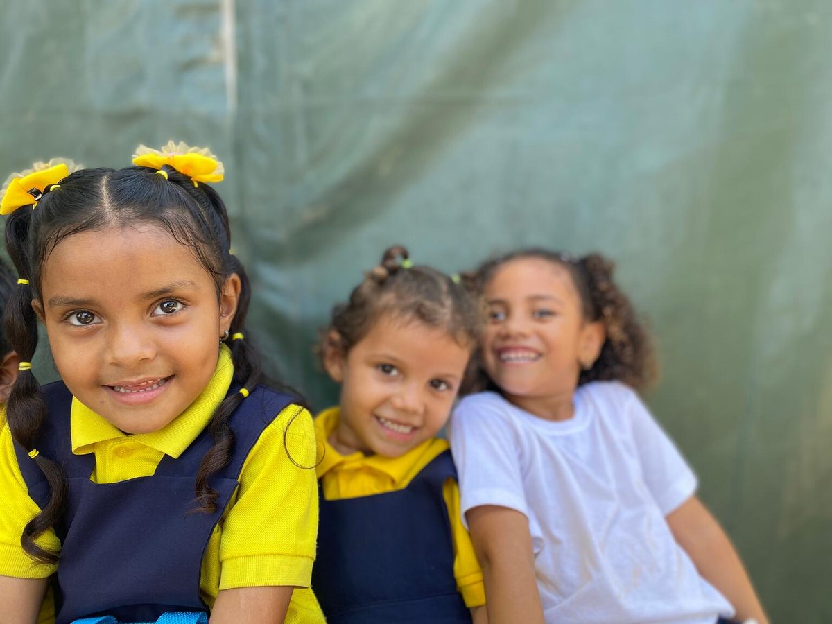 unicefvenezuela's tweet photo. Todos los niños, niñas y adolecentes deben estar protegidos en todo momento y en todo lugar, evitando su presencia en entornos y eventos en los que puedan enfrentar riesgos.

#ParaCadaInfancia, protección. https://t.co/RzXlNidlHh