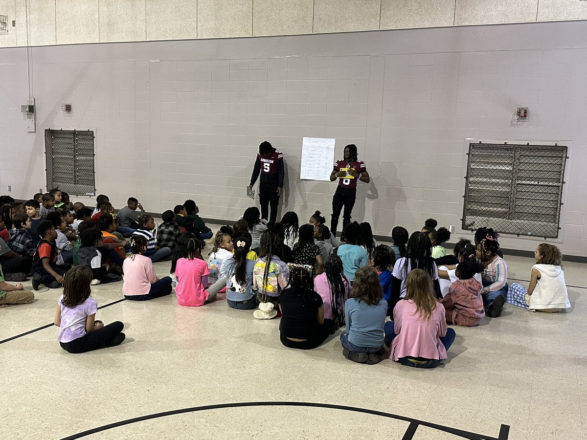 Jackson52Coach's tweet image. Proud of our young men! They did a great job reading to our youth!! Thanks @Golden_Springs_ for allowing us to participate in “Read Across America”! @AnnistonDawgs @annistonalgov @anniston_high #DawgLife