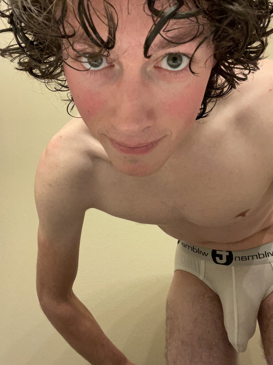 RyanMakesNoises's tweet photo. Do you like my eye color? https://t.co/chMwV3gsJZ