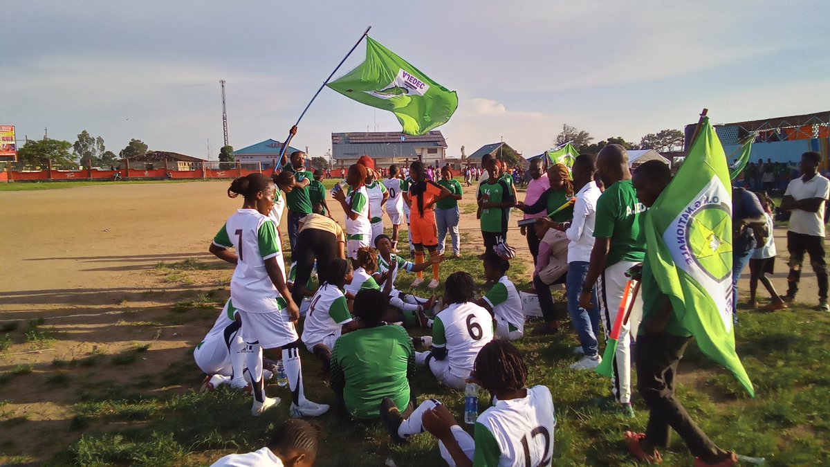 En marge du mois de la femme,  un match entre l’équipe dames de <a href="/ongnajedec/">AJEDEC</a> contre l’hôpital salama en vue de consolider le partenariat de ces deux organisations.