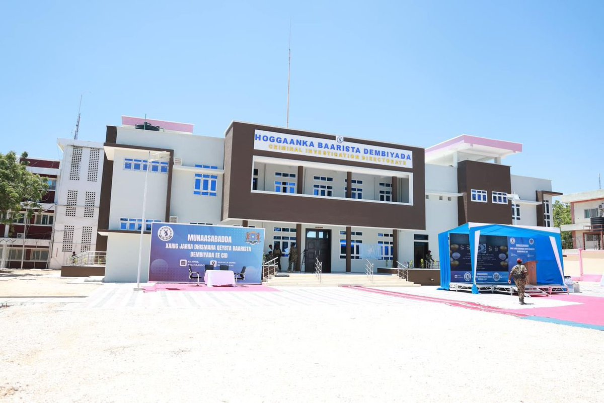 Congratulations to the Somali authorities on the handover of the new CID building. This will allow the🇸🇴 Police Force to deliver better services & strengthen Rule of Law. With 🇬🇧& 🇩🇪, 🇪🇺is proud to support the Joint Police Programme since 2018 & to carry on with phase II.