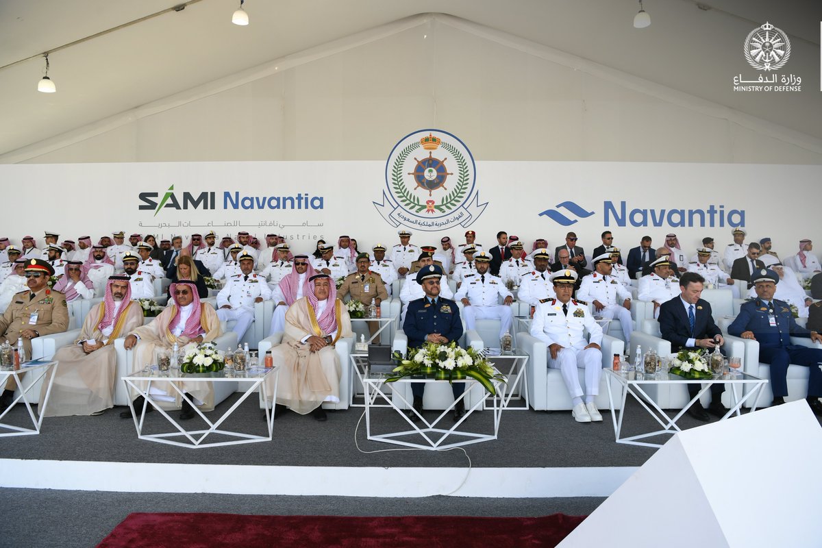 modgovksa's tweet photo. نيابة عن سمو #وزير_الدفاع.. معالي رئيس هيئة الأركان العامة يُدشِّن «سفينة جلالة الملك عنيزة» خامس سفن «مشروع السروات»، وثاني سفينة يُستكمل بناء منظوماتها، وتنفيذ اختبارات القبول لها في المملكة.

https://t.co/Onctdq7jMo https://t.co/ZWSeFcdSo4