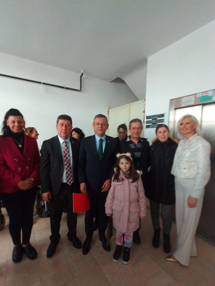 CirakStajFED's tweet photo. Bilecik Dernek @BilecikSsm Başkanımız Ömer Ayıran @omerayiran ve yöneticilerimiz, CHP @herkesicinCHP Genel Başkanı Sayın Özgür Özel @eczozgurozel Bey ve Belediye Başkan Adayı Sayın Melek Subaşı @melekmsubasi görüşüp mağduriyetimizin çözümü için destek istediler. 
Kabulleri ve destekleri için kendilerine ve ziyarete giden arkadaşlarımıza teşekkür ederiz.

Hesap Günü Yakın #31MarttaÇıraklardaOyKullanacak