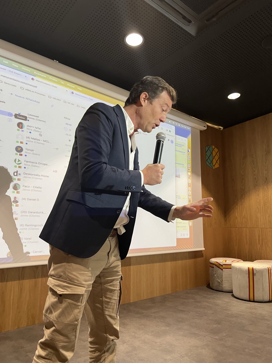 Correoslabs tweet media