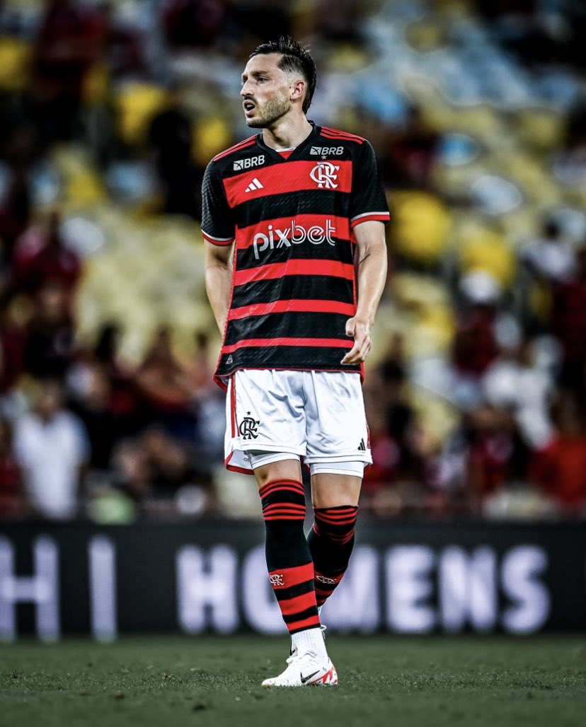 PatriaRub_Negra's tweet image. 💥💰⚫️🔴💰
#Flamengo fecha janela de transferências tendo gasto R$ 158,1 milhões em três reforços. 

• #DelaCruz = R$ 77,7 milhões 
• #MatíasViña = R$ 42,8 milhões 
• #LéoOrtiz = R$ 37,6 milhões 
(+)