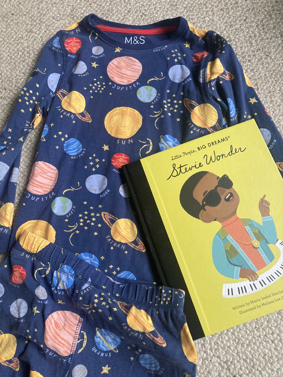 Happy #WorldBookDay It’s all about sharing a love of reading and as much as I love a costume, I’m glad our sons nursery are going for a more sustainable option. Snuggly pjs and stories using what we already own