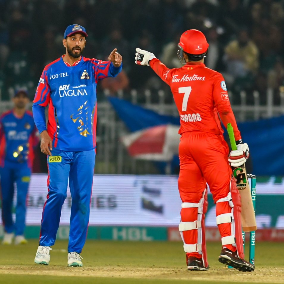 Paani kaun pilaaye ga? 🤔

Siblings be like: 👇