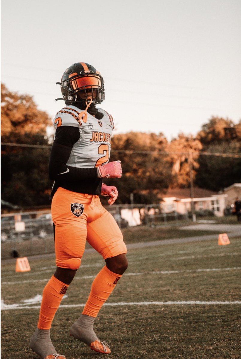 leesburghsfb's tweet photo. WE ARE LEESBURG 🧡🖤🐝

#BetterattheBurg #WeAreLeesburg #LeesburgvsEverybody #RecruitLeesburg #TheBurg #BurgBoys #ReaptheHarvest #LakeCountyFootball #BoysofFall #FridayNightLights #NewEra #FloridaHighSchoolFootball #springballloading https://t.co/kEexd6HUE7