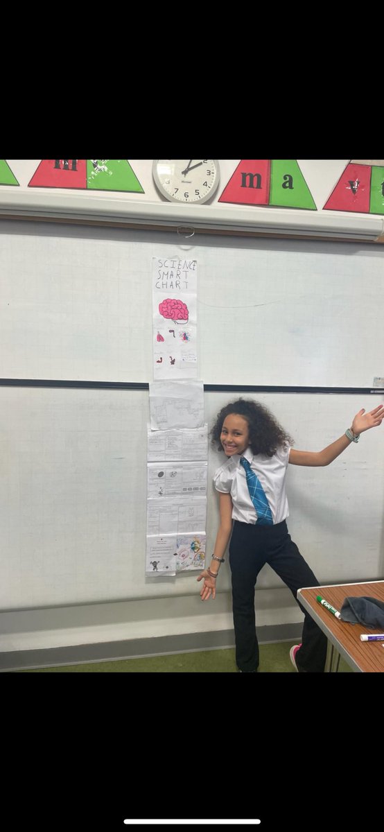 Noha showing off her Science Smart Chart !!🤩👍🏻 @CglenHighSchool #wearecalderglen