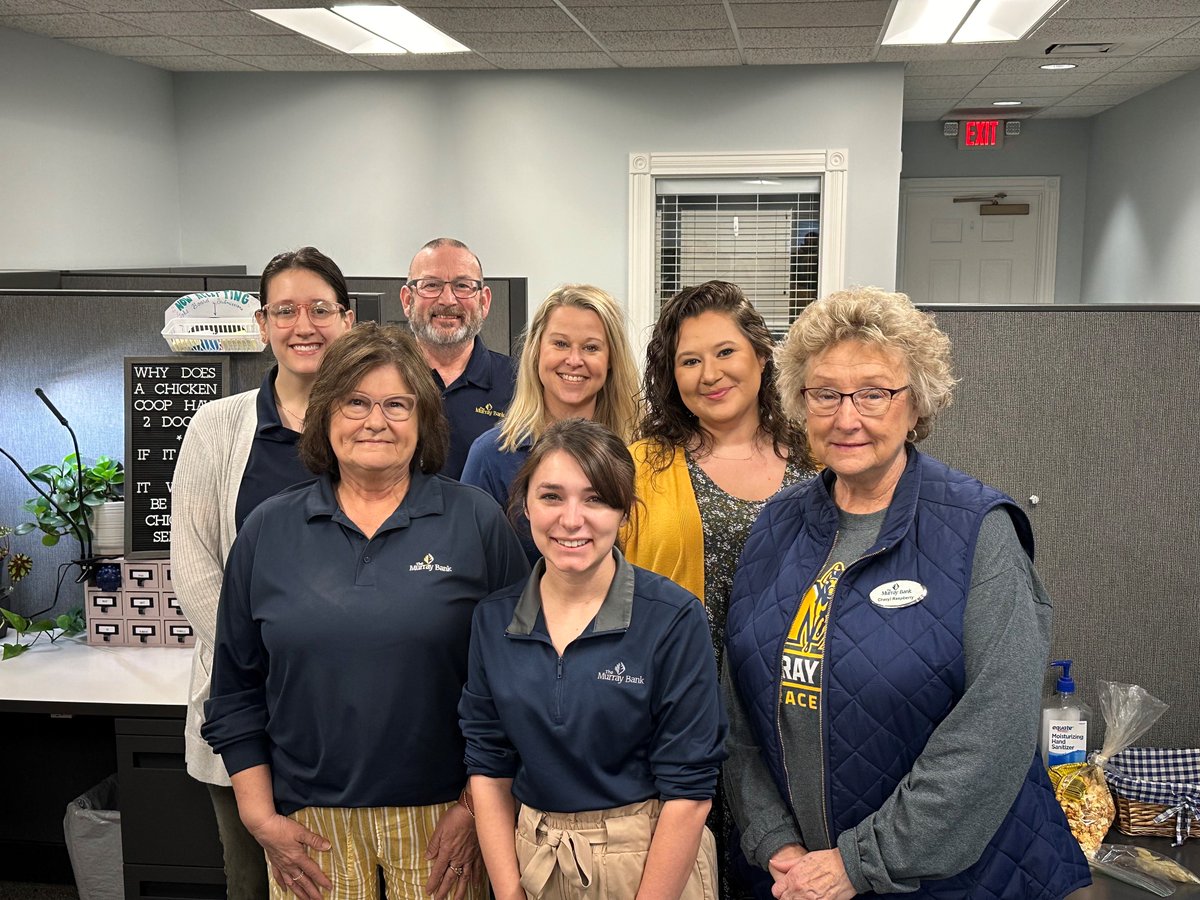 TheMurrayBank's tweet photo. It's a "Go Racers" kind of Thursday here at The Murray Bank! We are cheering on Murray State Racer Athletics as they kick off play today in the MVC tournament at noon! #ThatsMyBank #TMB25 #GoRacers https://t.co/etEDJuc56j