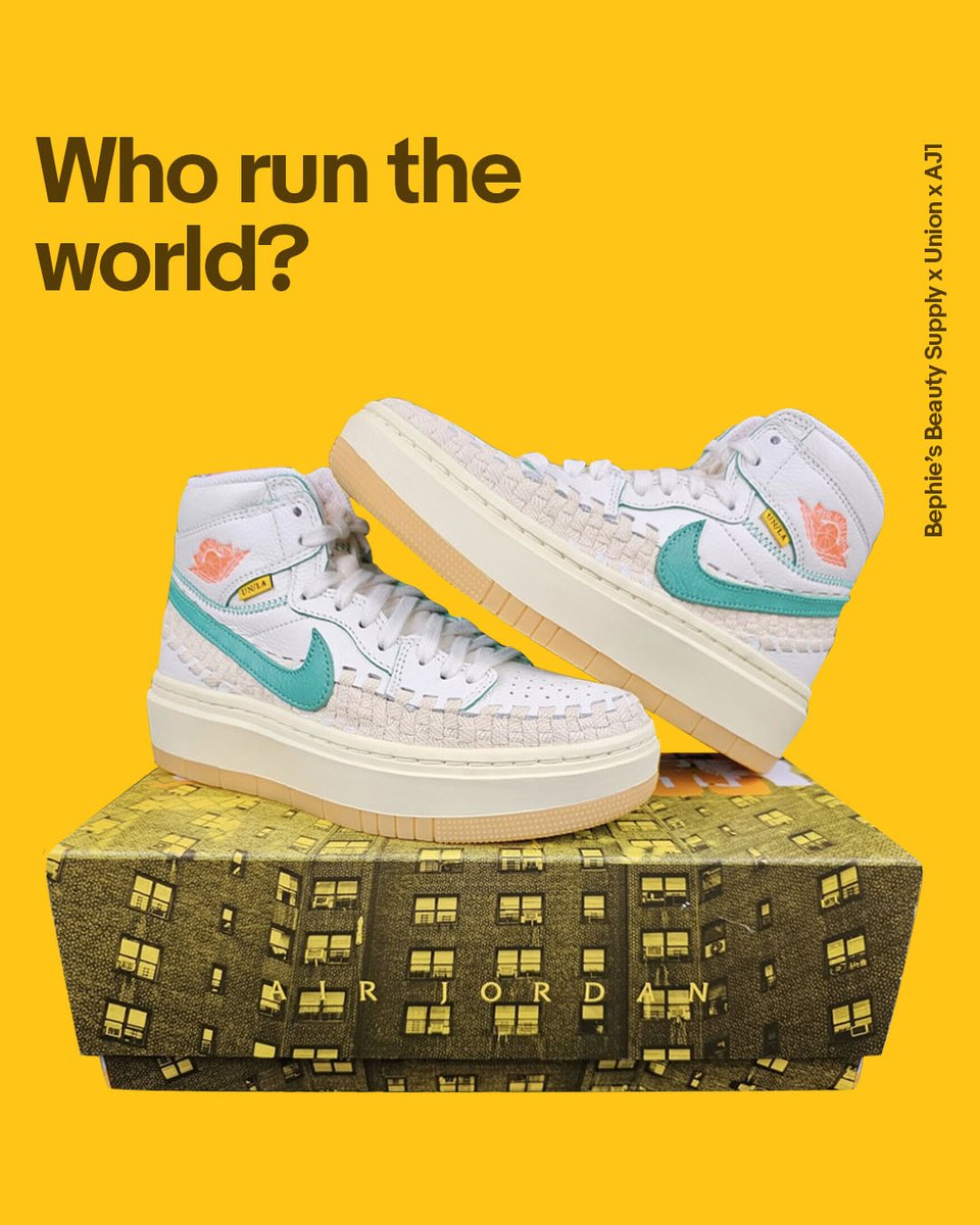 ebaysneakers's tweet photo. Ladies and gentleman…her 👏
 
For Women's History Month, we've curated a selection of 🔥 women's drops. Step into the hottest WMNS AJ1s, Sambas, and more at the link in bio. https://t.co/A5HNelZDb7
