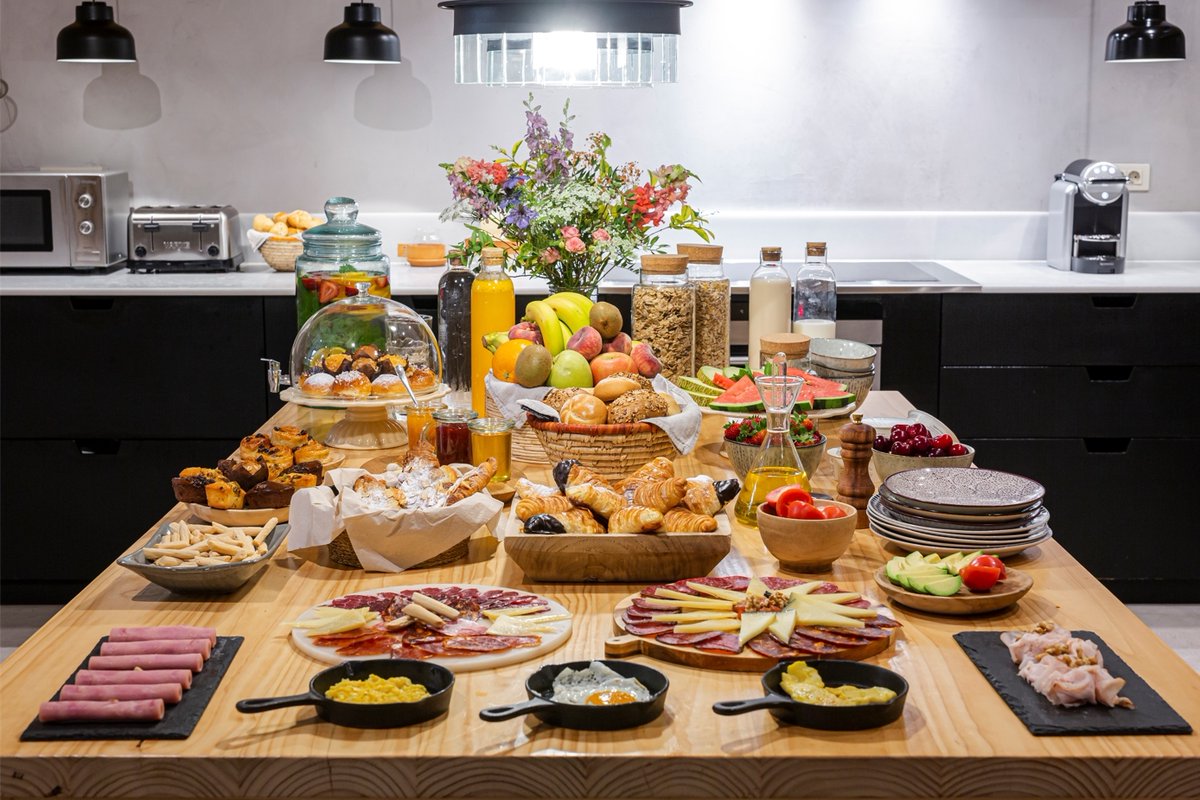 ¿Eres un amante de los desayunos de hotel? 😍 ✅En Hotel Treats puedes reservar tu desayuno ❌ No hace falta reservar habitación 🛍️ Compra ahora tu desayuno en Barcelona en el hotel Margot House Barcelona por solo 25€ 👉hoteltreats.com/es/espana/cata…