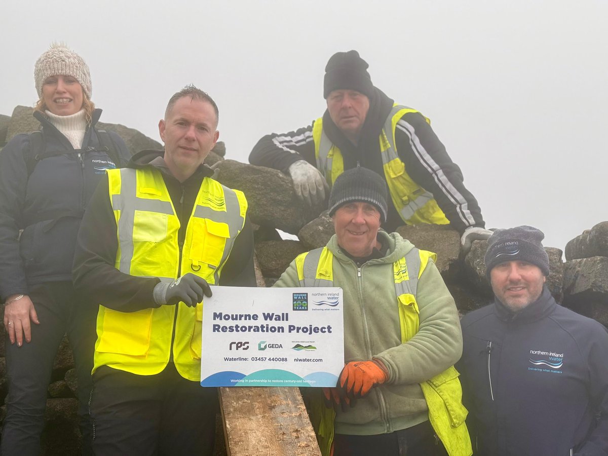 Delighted to be invited onto Slieve Donard to place the FINAL stone on the Mourne Wall to complete the restoration project ✅ Fair play to @niwnews team for their passion for protecting our local heritage👏 Was great craic meeting Brian, Andrew & Norman too; Mourne legends 💪🏼